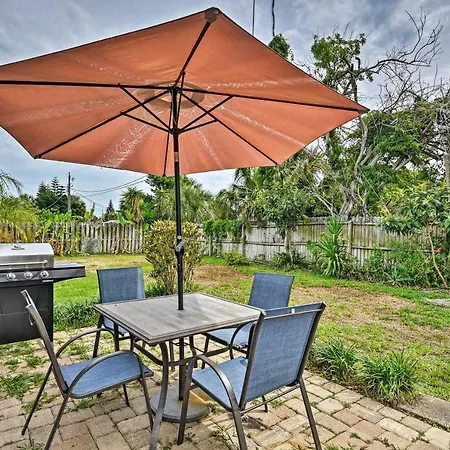 Charming Port Orange Home - Walk To Beach!